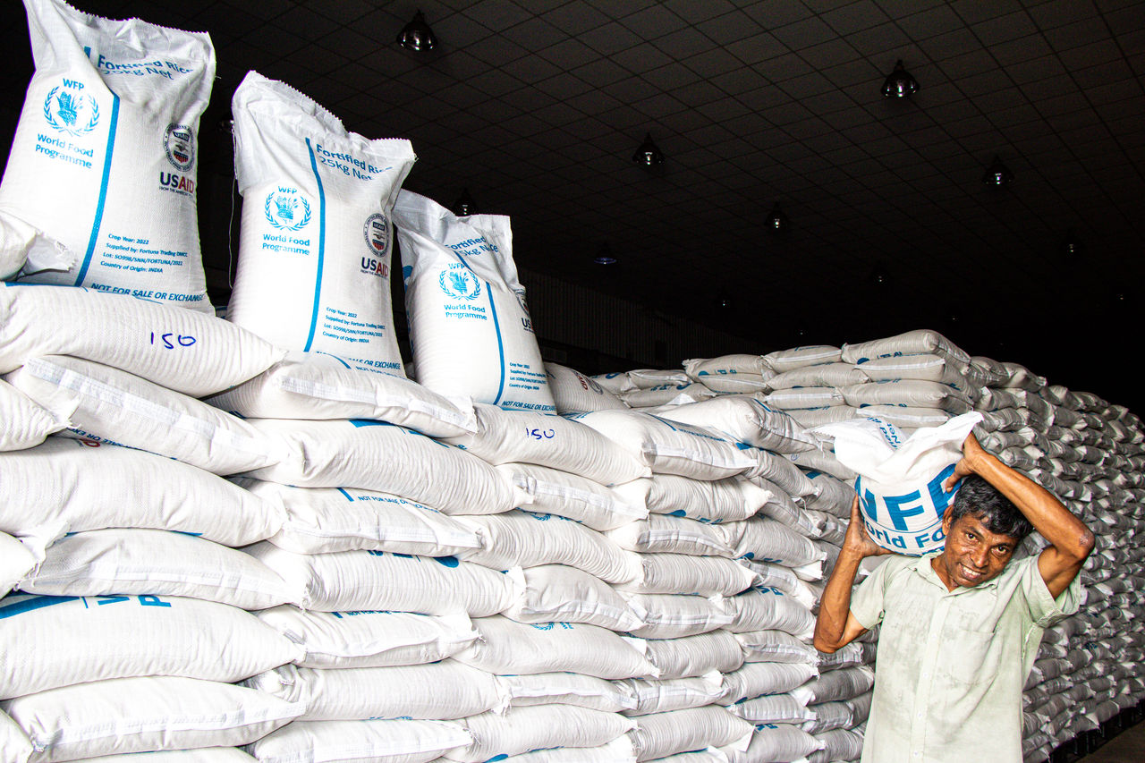 US-funded fortified rice at the Veyangoda warehouse ready for WFP’s distribution to food-insecure communities
